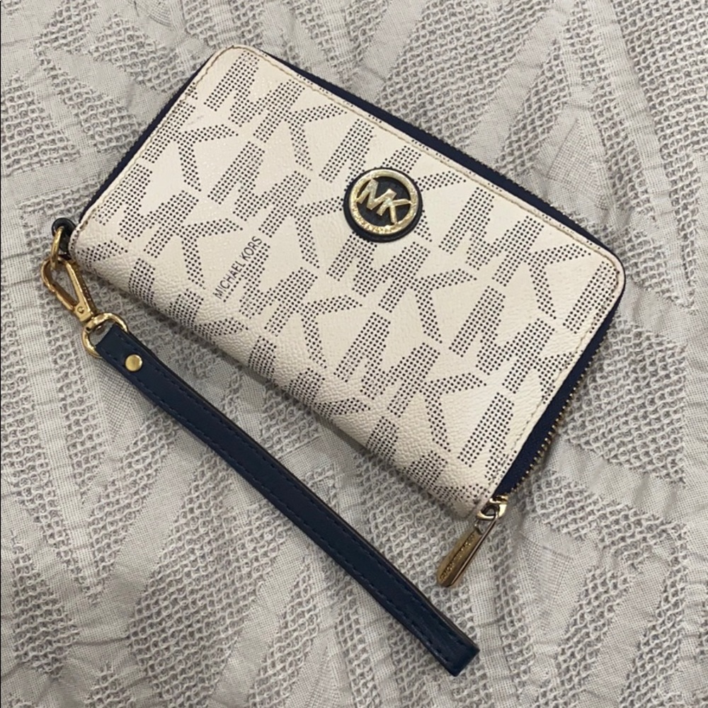 Michael Kors initial wallet